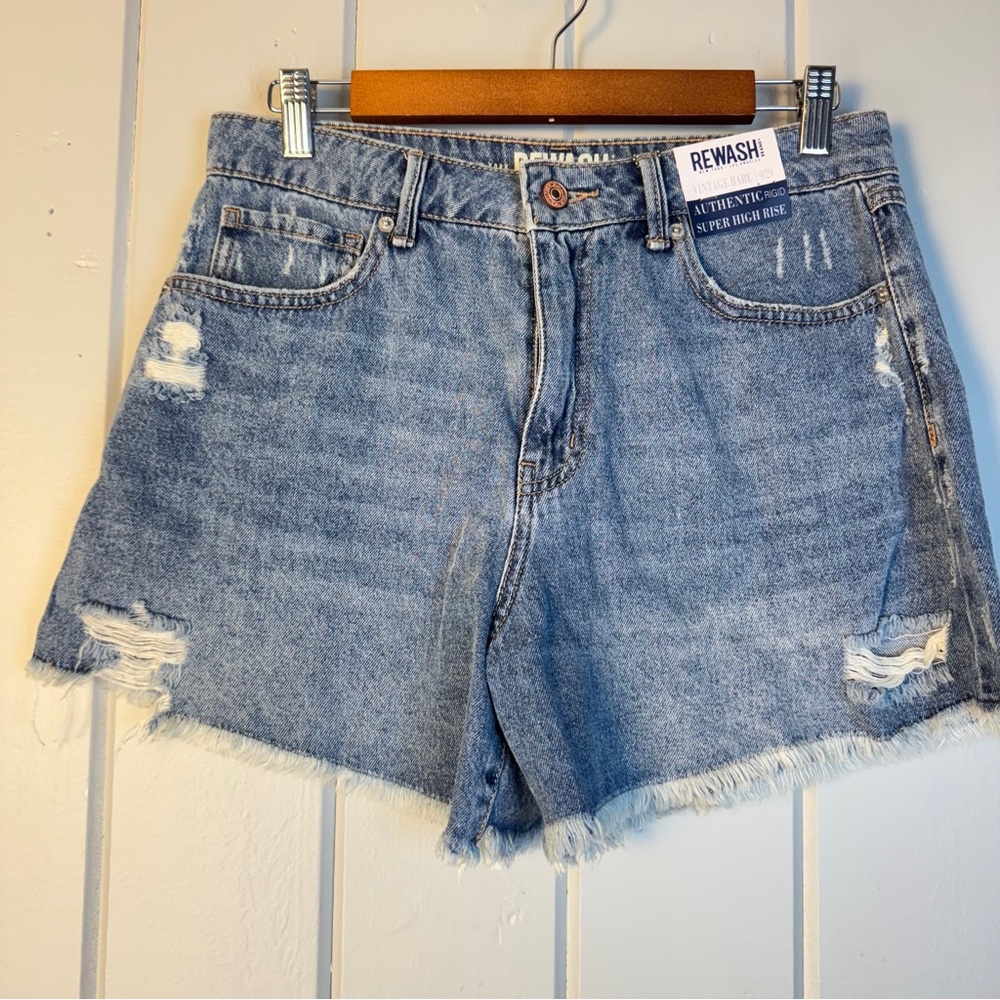 NWT Rewash Distressed Super High Rise Rigid Vintage‎ Babe Shorts 9 / 29